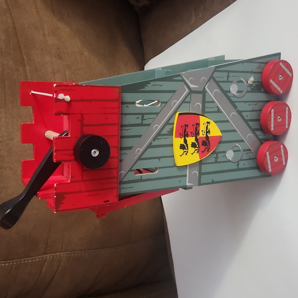 Le Toy Van SIEGE TOWER wooden